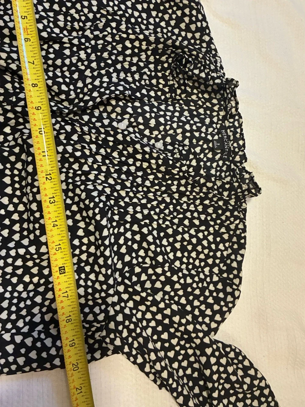 Black blouse w/white hearts, long sleeve Jcrew Mercantile. Size 2 Romantic EUC